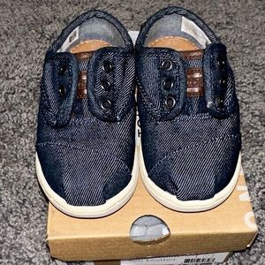 TOMS Cordones Toddler Dark Denim SynLeather Tiny Slip-On Shoes Unisex Sz 6 T Boy